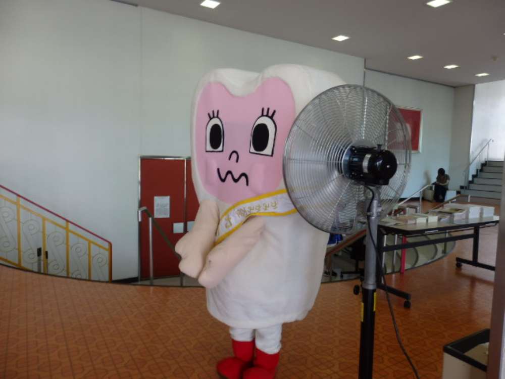 カミンも暑いよー